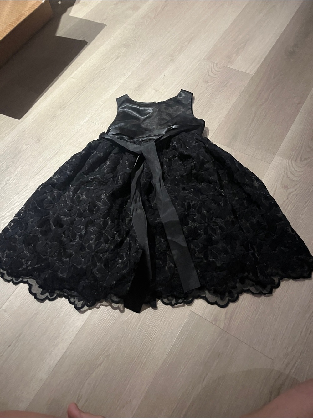 Girls' Elegant Black Lace Formal Dress with Satin Waist Sash